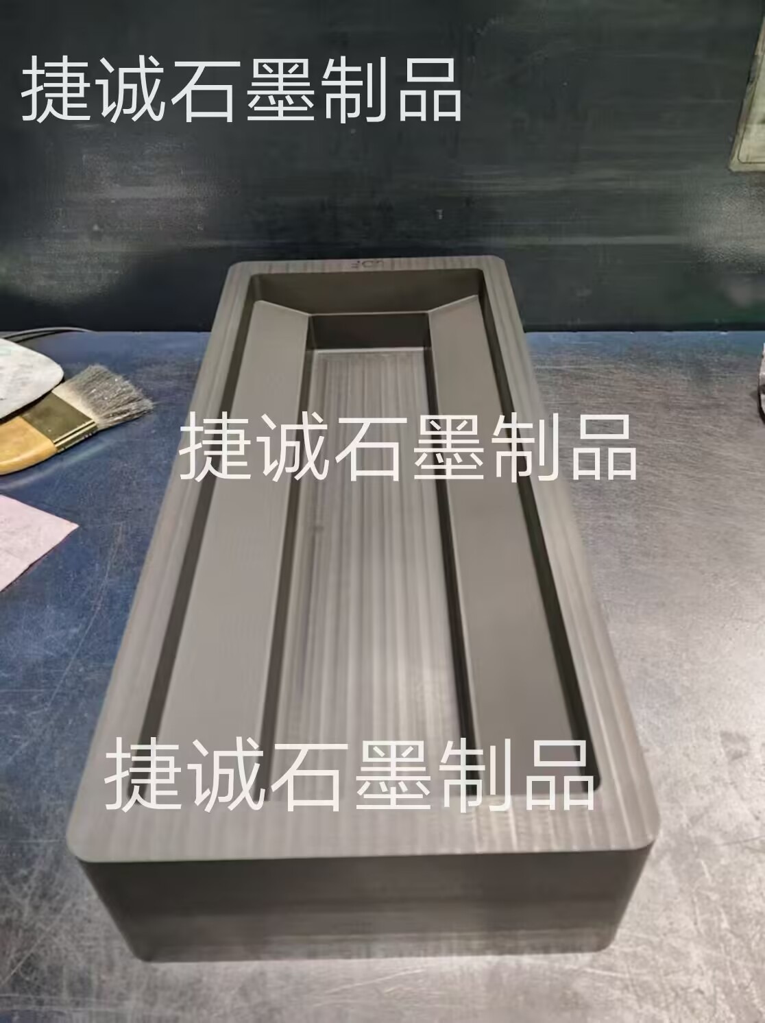 石墨油槽，鑄錠石墨油槽，高純石墨油槽，多槽石墨油槽，耐高溫石墨油槽，金銀鑄錠石墨模具，石墨油槽石墨鑄錠槽，石墨油槽生產(chǎn)廠家